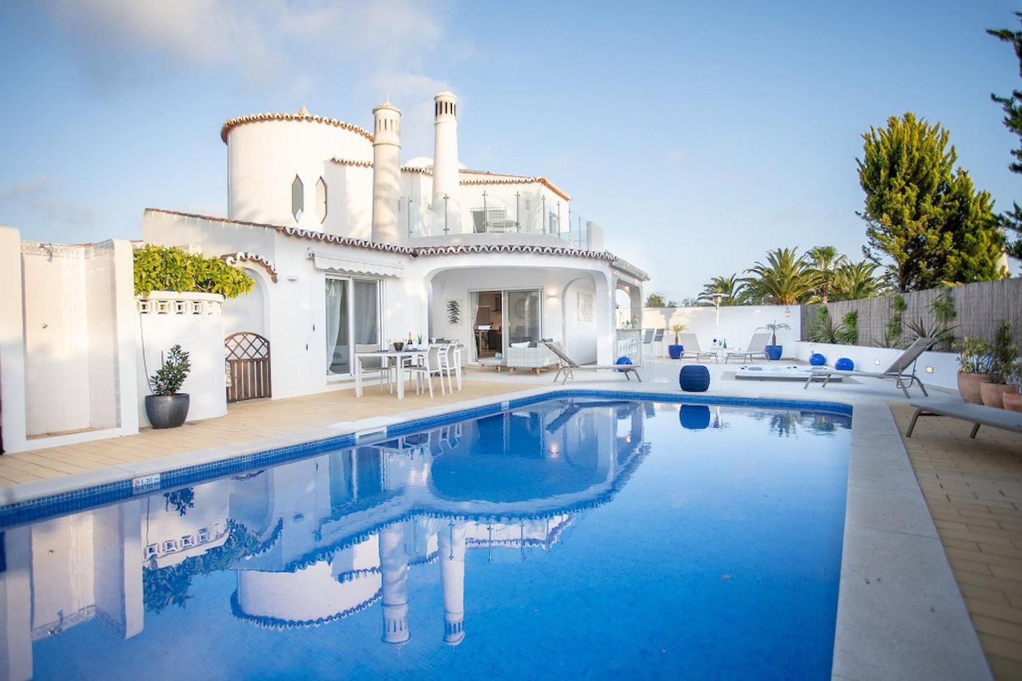 Villa 66 Adm Clara - Beautifully Renovated